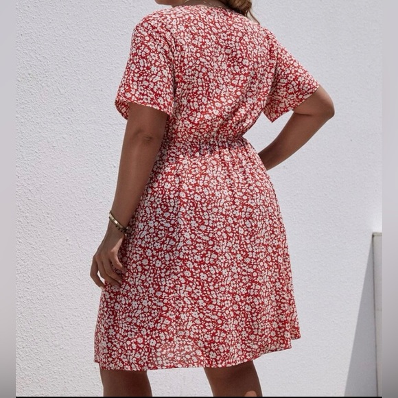 SHEIN Red and White floral dress - Picture 2 of 7